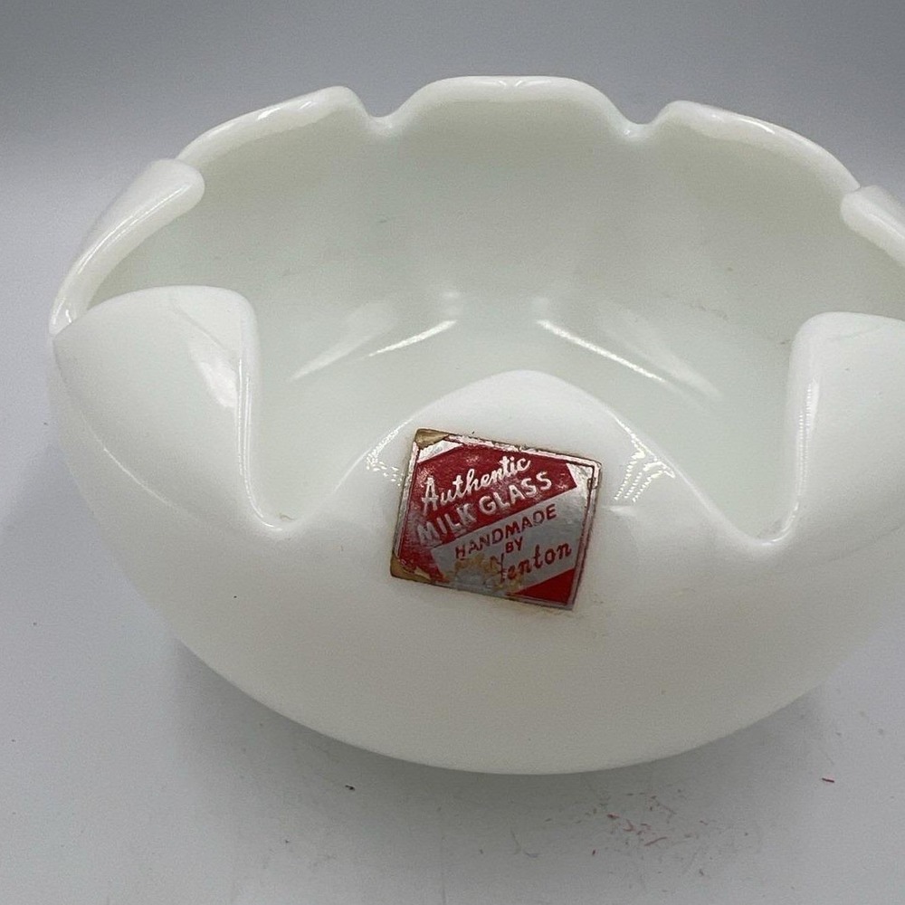 Fenton Milk Glass Rose Bowl Tulip Ruffled Mid-Century 1950s-60s Original Sticker
